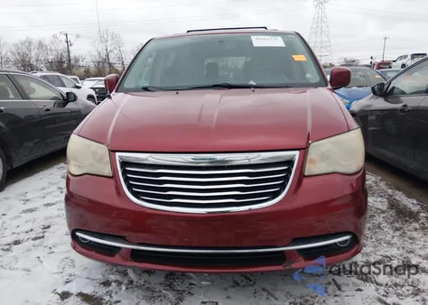 2014 Chrysler Town & Country Touring z USA, uszkodzony, nr VIN 2C4RC1BG1ER449246